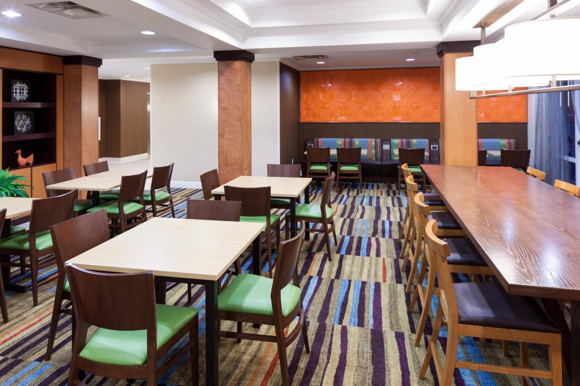 Fairfield Inn & Suites Jacksonville Butler Boulevard מראה חיצוני תמונה