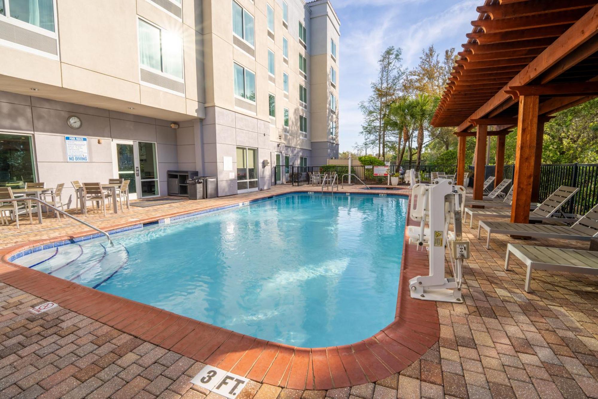 Fairfield Inn & Suites Jacksonville Butler Boulevard מראה חיצוני תמונה