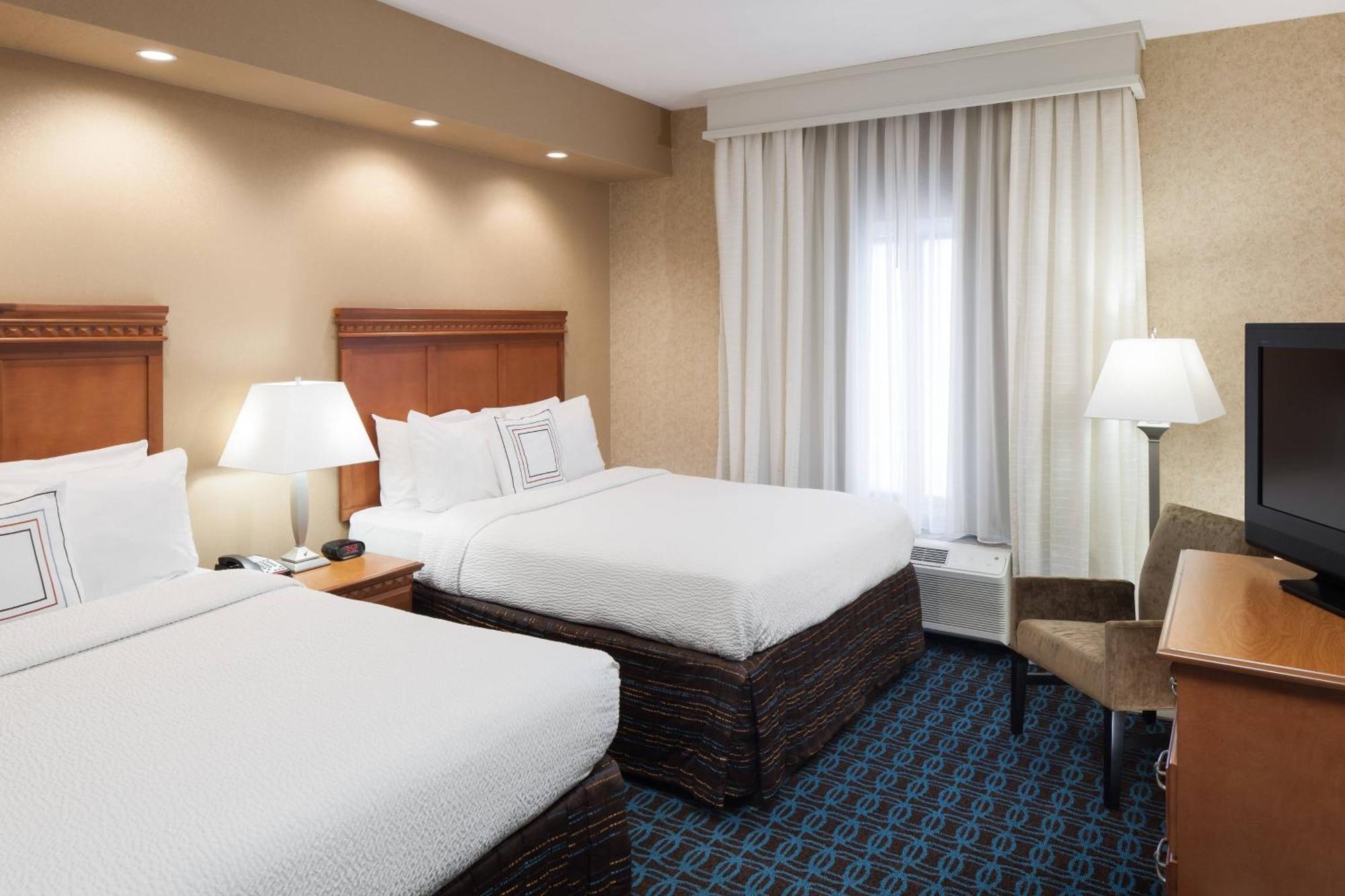 Fairfield Inn & Suites Jacksonville Butler Boulevard מראה חיצוני תמונה